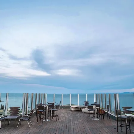 Апарт-отель Private Studio In Emerald Beach Равда