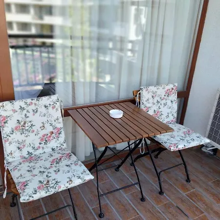 Апарт-отель Private Studio In Emerald Beach 5*