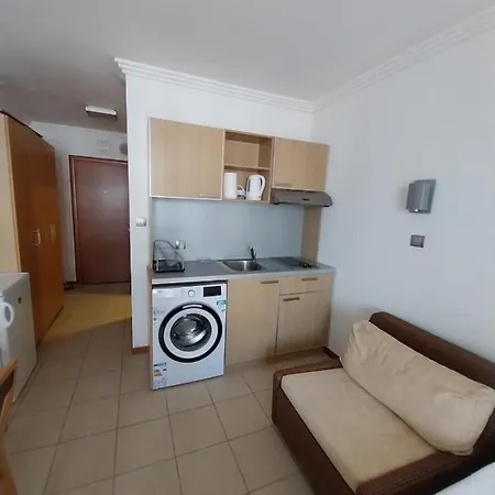 Private Studio In Emerald Beach Апарт-отель 5*