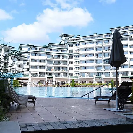 Апарт-отель Private Studio In Emerald Beach 5*