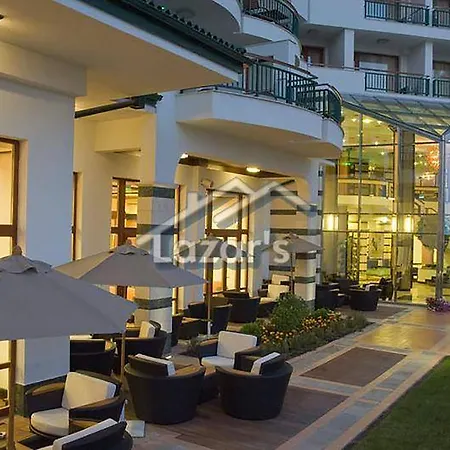 Private Studio In Emerald Beach Апарт-отель 5*