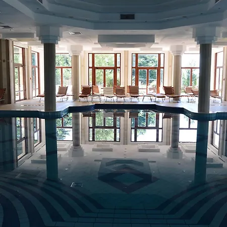Private Studio In Emerald Beach 5* Равда