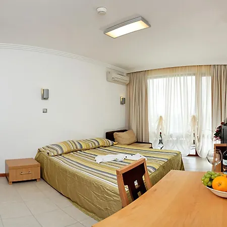 Апарт-отель Private Studio In Emerald Beach