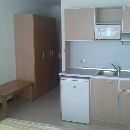 Private Studio In Emerald Beach Апарт-отель 5*