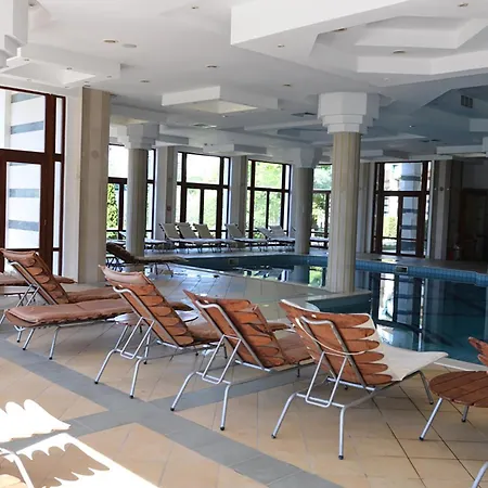 Private Studio In Emerald Beach Равда