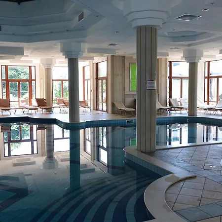 Private Studio In Emerald Beach Апарт-отель 5*