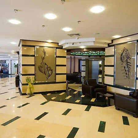 Private Studio In Emerald Beach Апарт-отель Равда