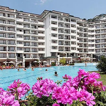 Апарт-отель Private Studio In Emerald Beach 5*