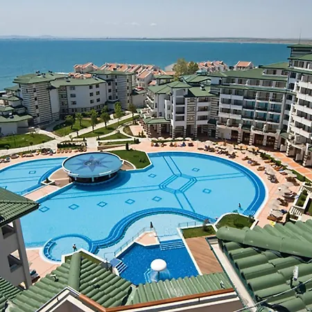 Private Studio In Emerald Beach Апарт-отель 5*