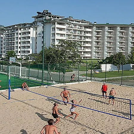 Private Studio In Emerald Beach Апарт-отель Равда